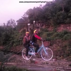 082131472027, Jasa Pemasangan Flying Fox Jambi, Jasa Pemasangan Flying Fox Bali, Flyingfox Outbound di Hotel Rindang Caffe & Karaoke Sumatra Utara (3)